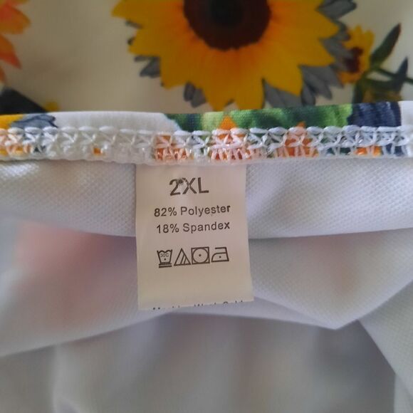 Sunflower Print One Piece Halter Backless Swimsuit - Picture 3 of 5